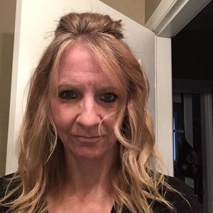 Meet your Posher, Sandi